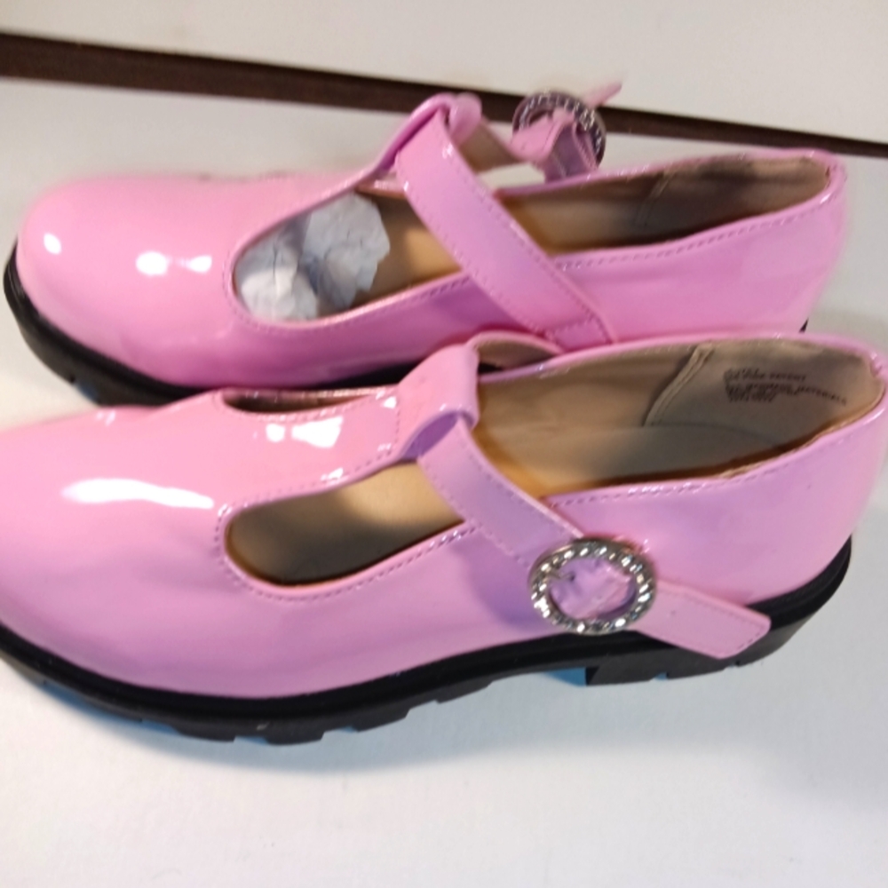 Brand New Girls Youth Steve Madden JSUZEY Tug Strap Shoes SIZE 3